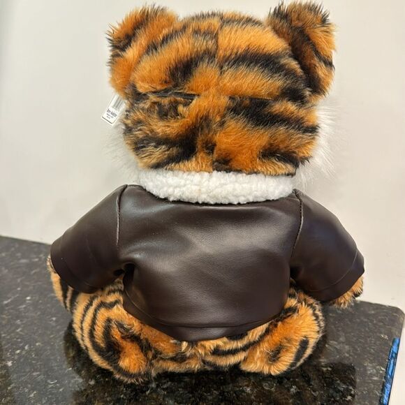 Air Zoo Pilot Flying Tiger Plush Bomber, Jacket, Goggles & Logo Scarf, Tags RARE - Picture 8 of 11